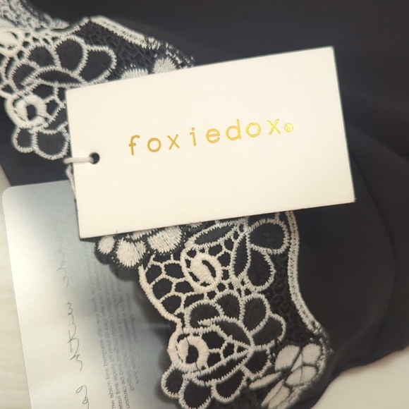 NWT FOXIEDOX SARAH CROCHET TRIM WIDE LEG JUMPSUIT ROMPER - Picture 6 of 6